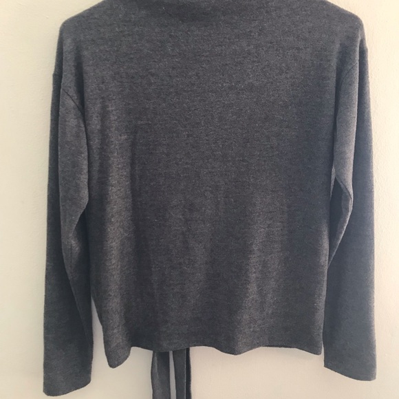 Simply Vera Wang Ling Sleeves Women’s Dark Grey & Light Grey Sweater Size XS - Picture 2 of 5